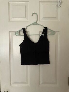 Sleeveless Black Ribbed V-Neck Crop Tank